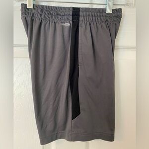 Boys Tek Gear Shorts; Size S (8); Gray with black stripe